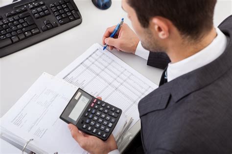 Do accountants work a lot?